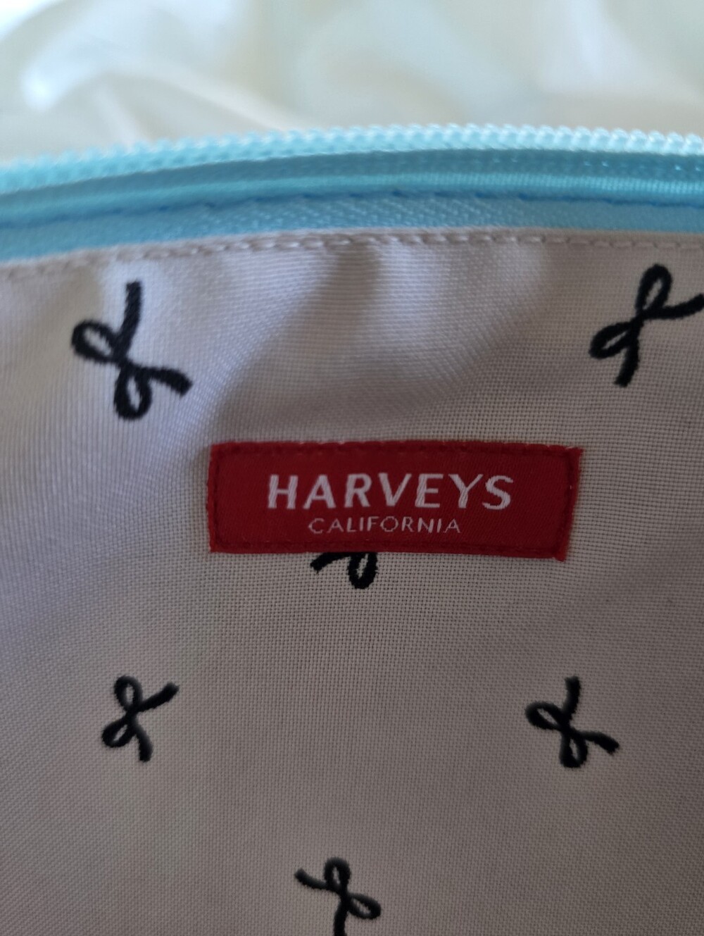 HARVEYS Lola Bow Clutch Maliblue Seatbelt Crossbody Bag Babyblue - Picture 8 of 16